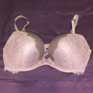Purple Victoria Secret Very Sexy push-up bra. New without tags